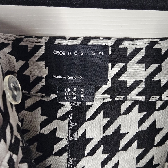 ASOS Petite: Houndstooth Kick Flare Pants - Picture 4 of 4